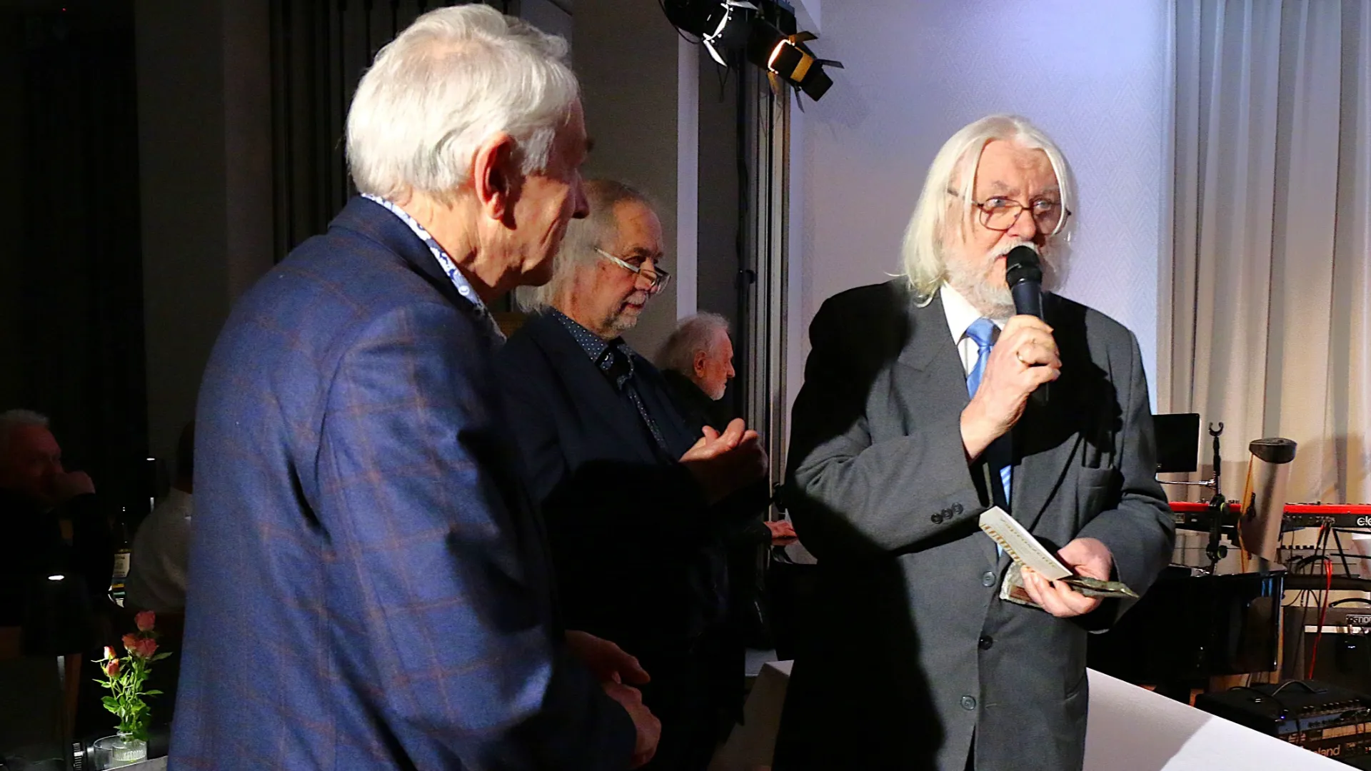 Krzysztof Wodniczak wręczył jubilatowi statuetkę „Wodnika"