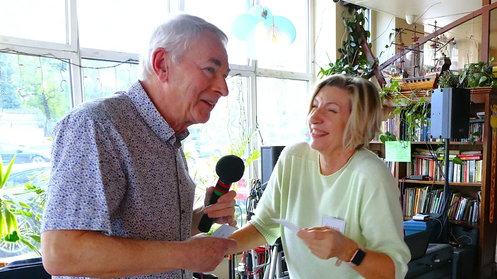 Prezes Włodzimierz Sładkowski wręczył uroczyście legitymacje członkowskie